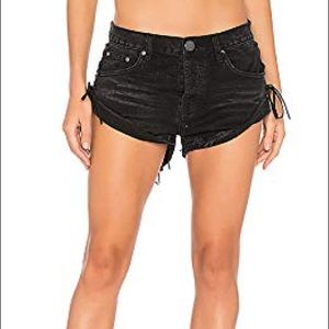One x one teaspoon bandit shorts